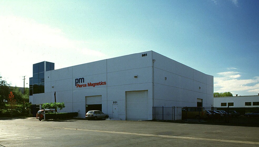 More Photos Of 957 Lawson St, City of Industry Distribution For Lease