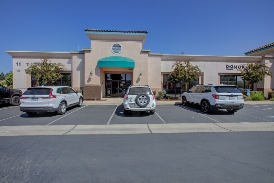 More Photos Of 139 W El Portal Dr, Merced Office For Lease