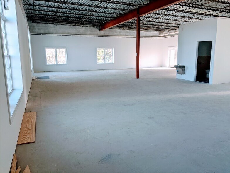 More Photos Of 9999 Brook Rd, Glen Allen Freestanding For Lease