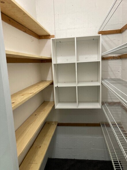 More Photos Of 4044 NE 5th Ter, Oakland Park Warehouse For Lease