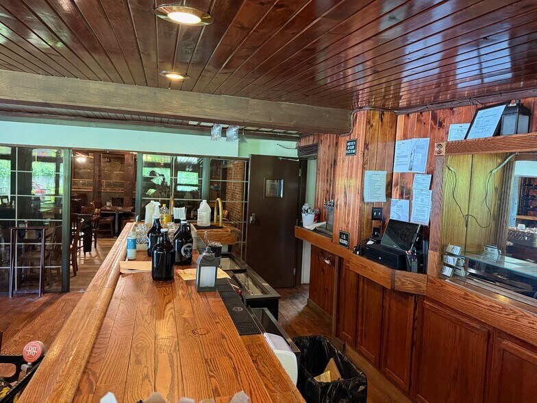 More Photos Of 42087 State Route 154, Lisbon Restaurant For Lease