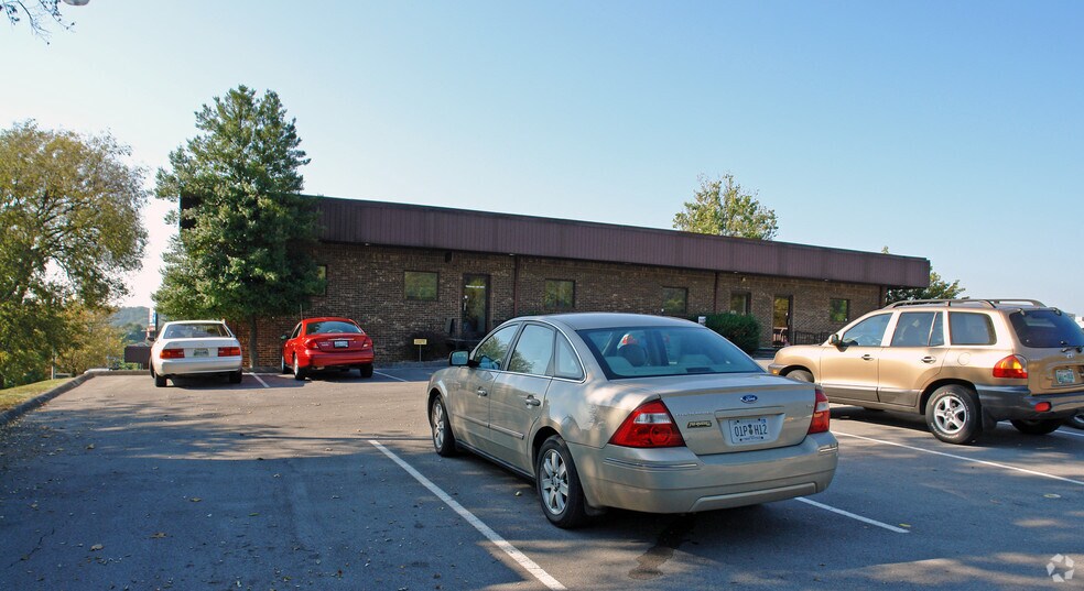 More Photos Of 9303 Park West Blvd, Knoxville Office For Lease