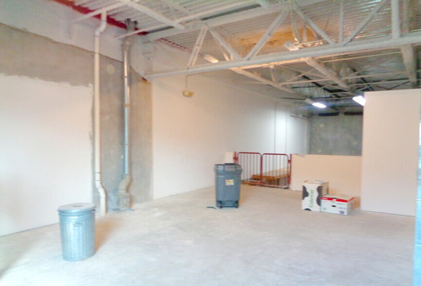 More Photos Of 1011-1039 NW 31st Ave, Pompano Beach Manufacturing For Lease