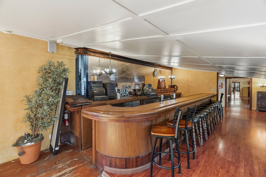 More Photos Of 5186 Gravenstein Hwy S, Sebastopol Restaurant For Sale