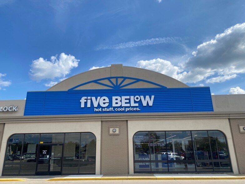 More Photos Of 23001-23303 Michigan Ave, Dearborn Unknown For Lease