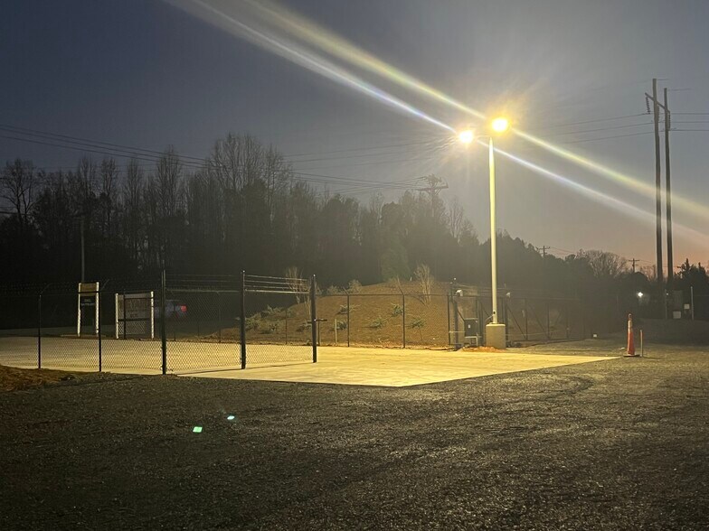 More Photos Of 5170 S Main St, Salisbury Land For Lease