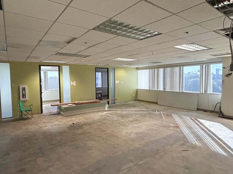 More Photos Of 50 N La Cienega Blvd, Beverly Hills Coworking Space