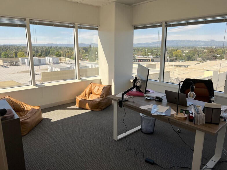 More Photos Of 15303 Ventura Blvd, Sherman Oaks Office For Lease