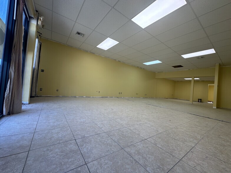 More Photos Of 1420 NE 163rd St, North Miami Beach Freestanding For Sale