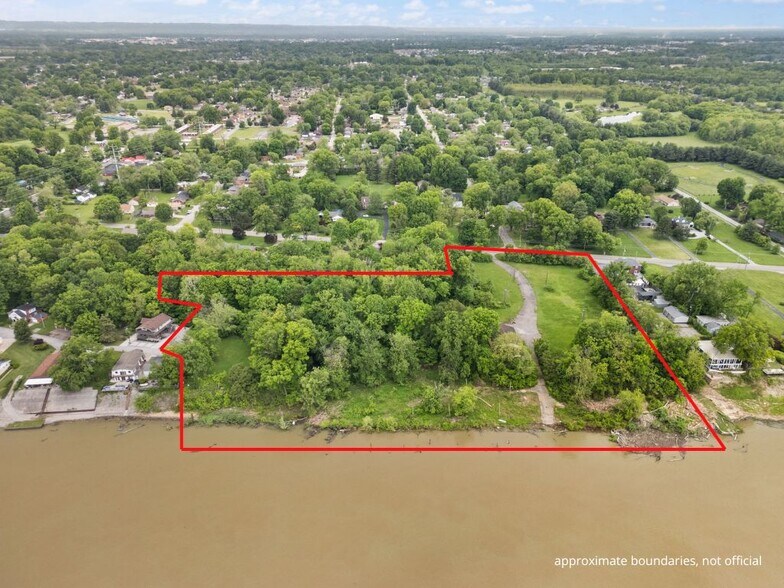 Primary Photo Of 2000 Utica Pike, Jeffersonville Marina For Sale