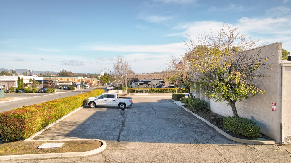 More Photos Of 521 State Pl, Escondido Warehouse For Sale