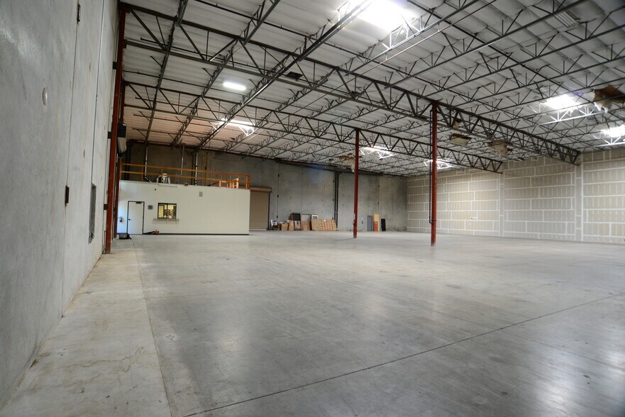 More Photos Of 190 Foss Creek Cir, Healdsburg Warehouse For Lease