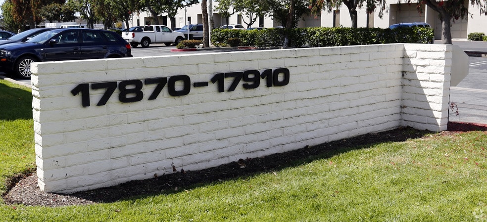 More Photos Of 17870 Sky Park Cir, Irvine Unknown For Lease