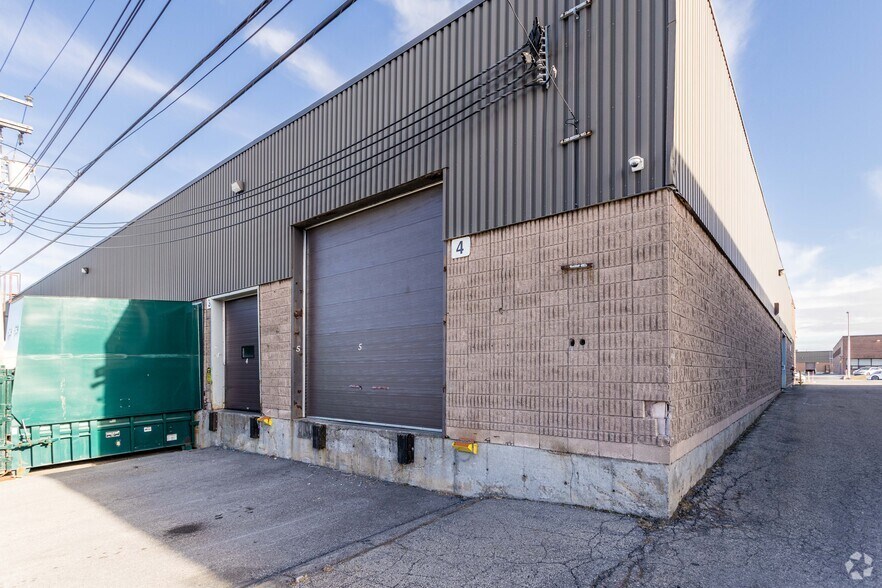 More Photos Of 4500-4520 Rue Garand, Montréal Warehouse For Lease