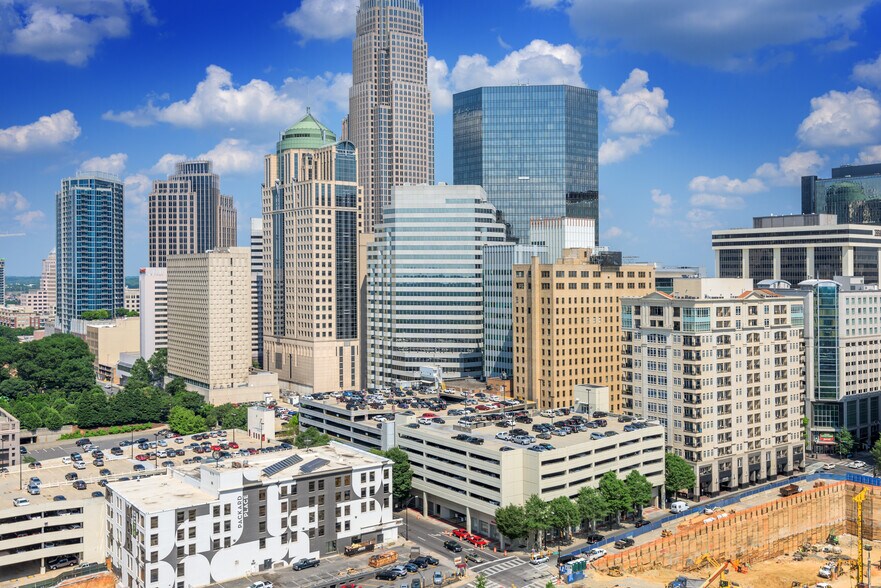 More Photos Of 128 S Tryon St, Charlotte Office For Lease