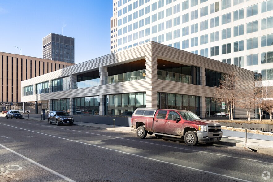 More Photos Of 100 N Broadway, Saint Louis Office For Lease