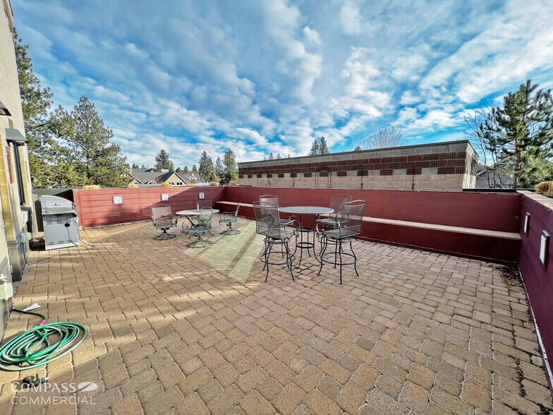 More Photos Of 2796 NW Clearwater Dr, Bend Office For Sale
