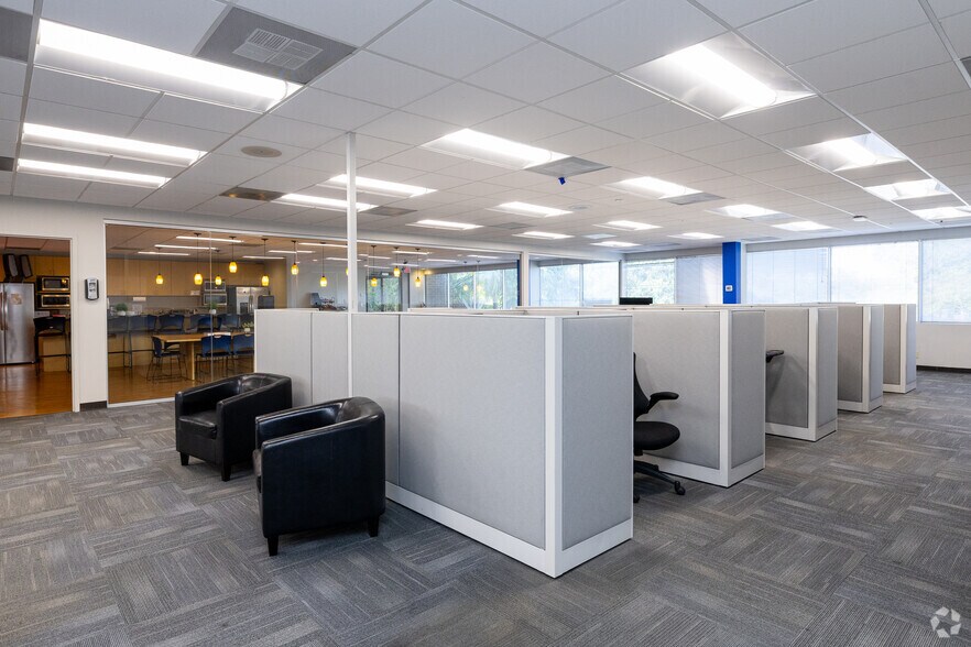 More Photos Of 10014 N Dale Mabry Hwy, Tampa Unknown For Lease