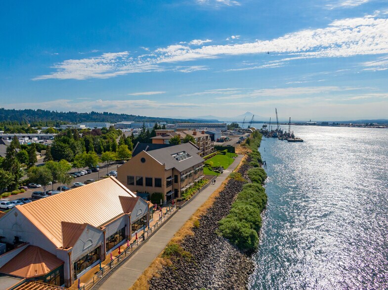 More Photos Of 2001 SE Columbia River Dr, Vancouver Office For Lease