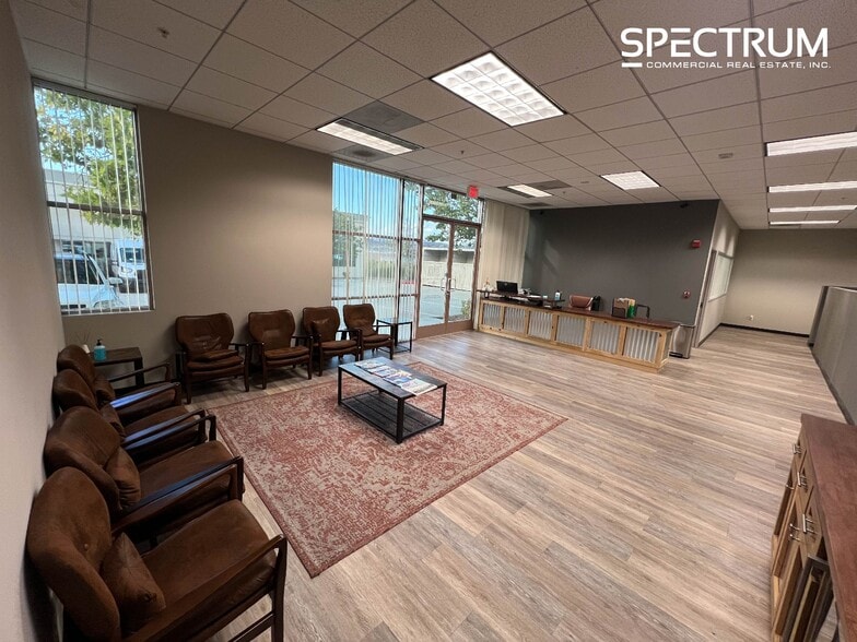 More Photos Of 21060 Centre Pointe Pky, Santa Clarita Medical For Sale