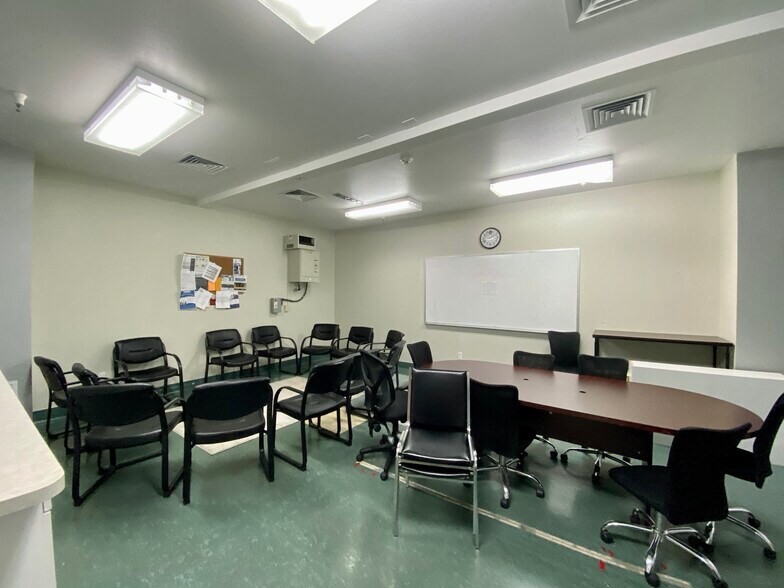 More Photos Of 135 Carmen Ln, Santa Maria Rehabilitation Center For Lease