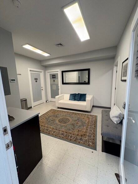 More Photos Of 343 Manville Rd, Pleasantville Loft Creative Space For Lease