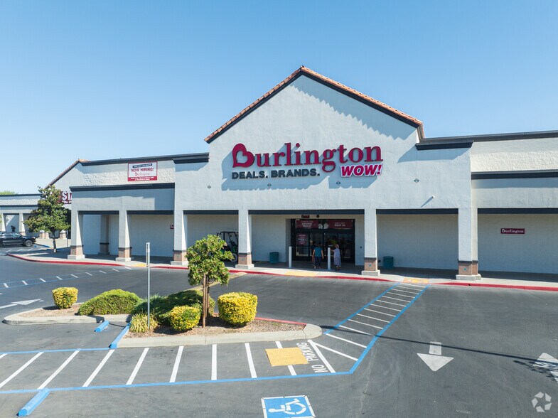 More Photos Of 1645 Countryside Dr, Turlock Unknown For Lease