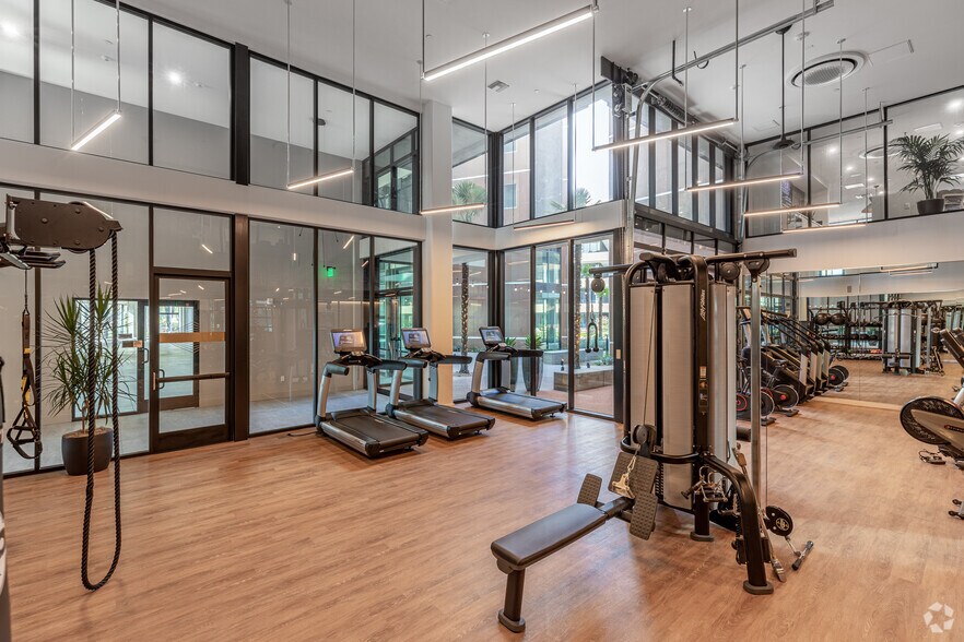 More Photos Of 375 Camino De La Reina, San Diego Multifamily For Sale