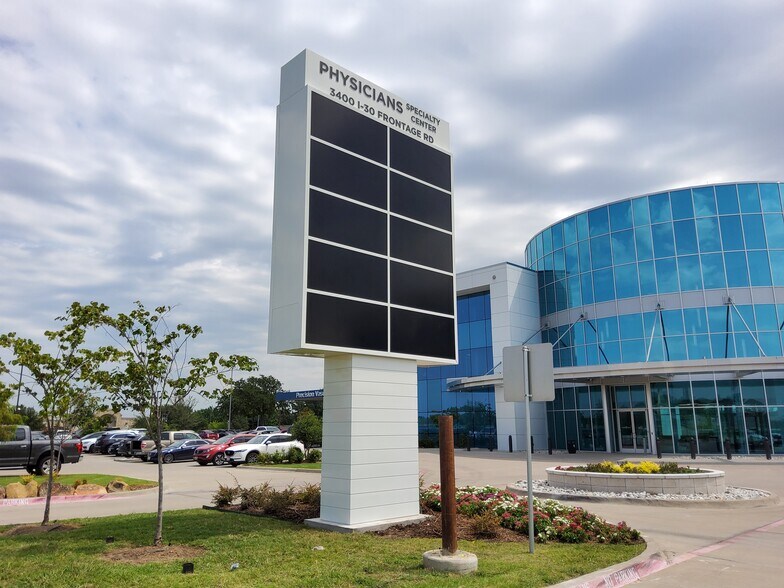 More Photos Of 3400 I-30, Mesquite Medical For Lease