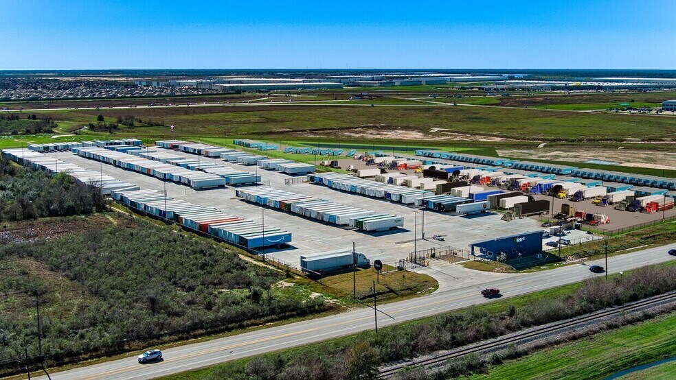 More Photos Of 30255 US Highway 90, Katy Distribution For Lease