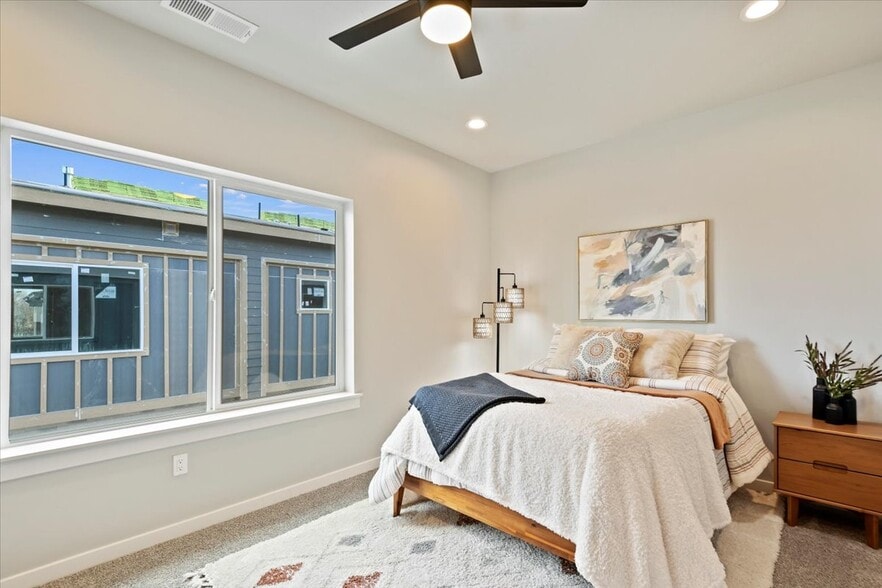 More Photos Of 7 6th St N, Nampa Apartments For Sale