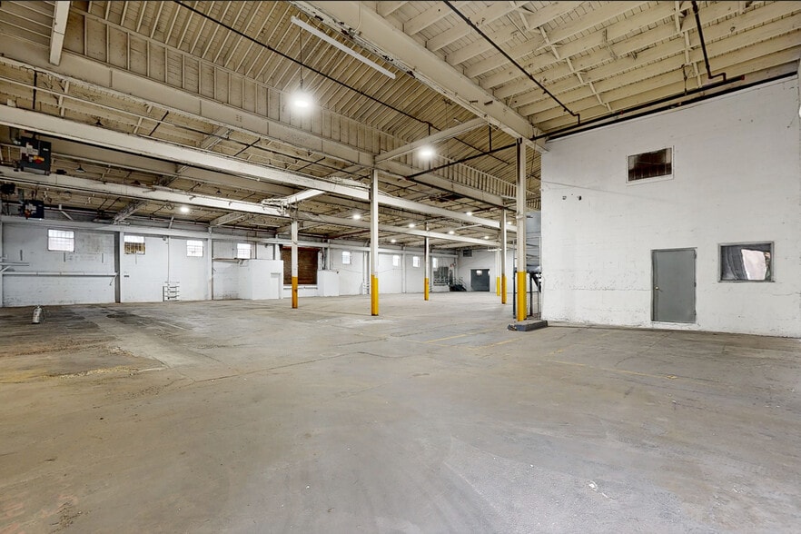 More Photos Of 455 Madison Ave, Paterson Manufacturing For Lease