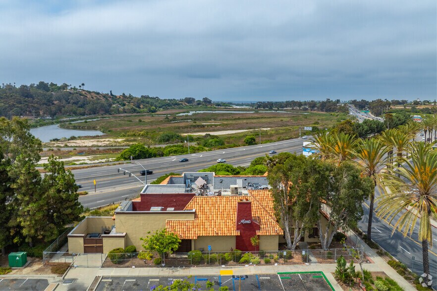 More Photos Of 2177 Vista Way, Oceanside Restaurant For Lease