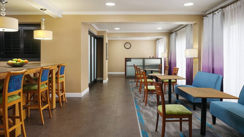 More Photos Of 68700 Highway 190 Service Rd, Covington Hotel For Sale