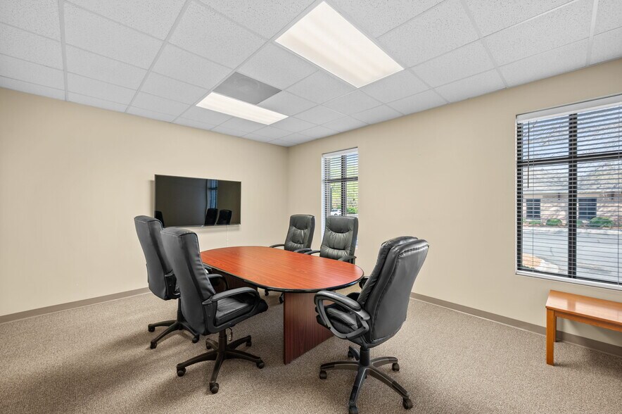 More Photos Of 1234 Mann Dr, Matthews Office For Lease