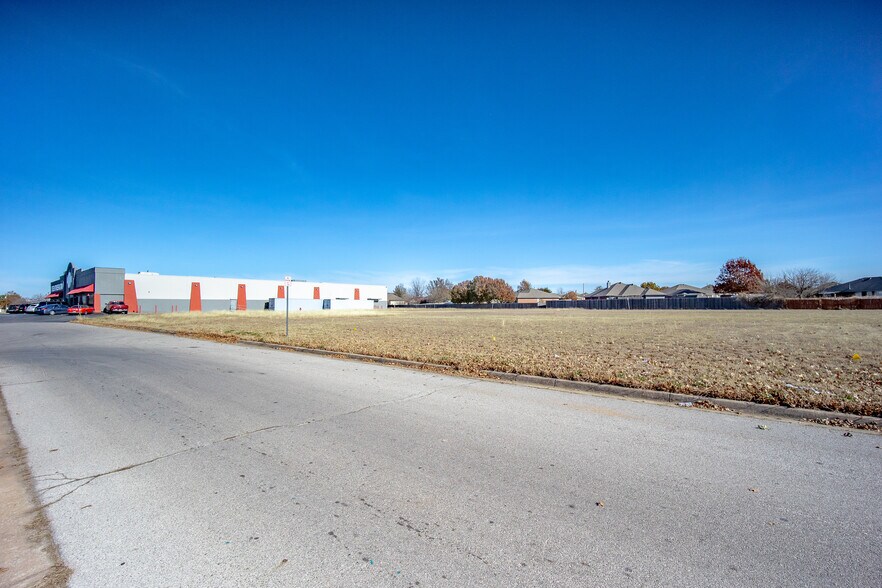 More Photos Of 951 Sonoma Park Dr, Norman Land For Sale