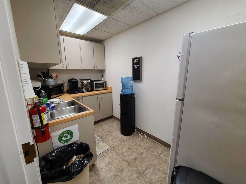 More Photos Of 3699 Alexandria Pike, Cold Spring Office For Lease
