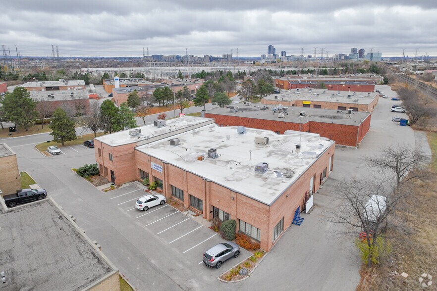More Photos Of 185 Riviera Dr, Markham Office For Lease