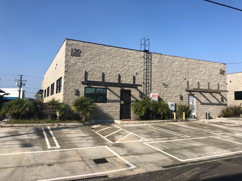 More Photos Of 130 Lomita St, El Segundo Research And Development For Lease
