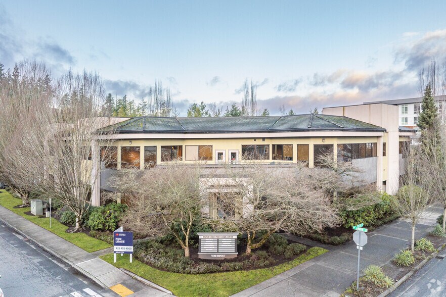 More Photos Of 710 NW Juniper St, Issaquah Office For Lease