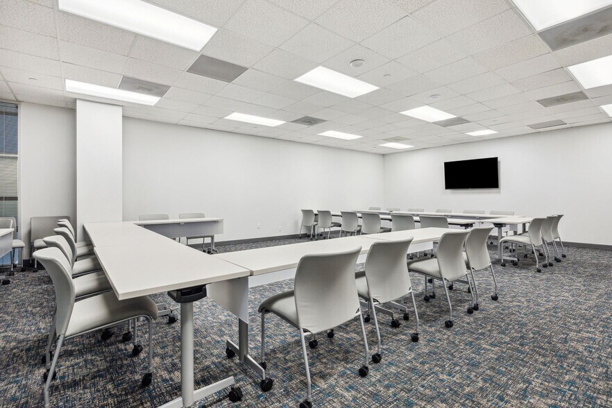 More Photos Of 9800 Richmond Ave, Houston Office For Lease