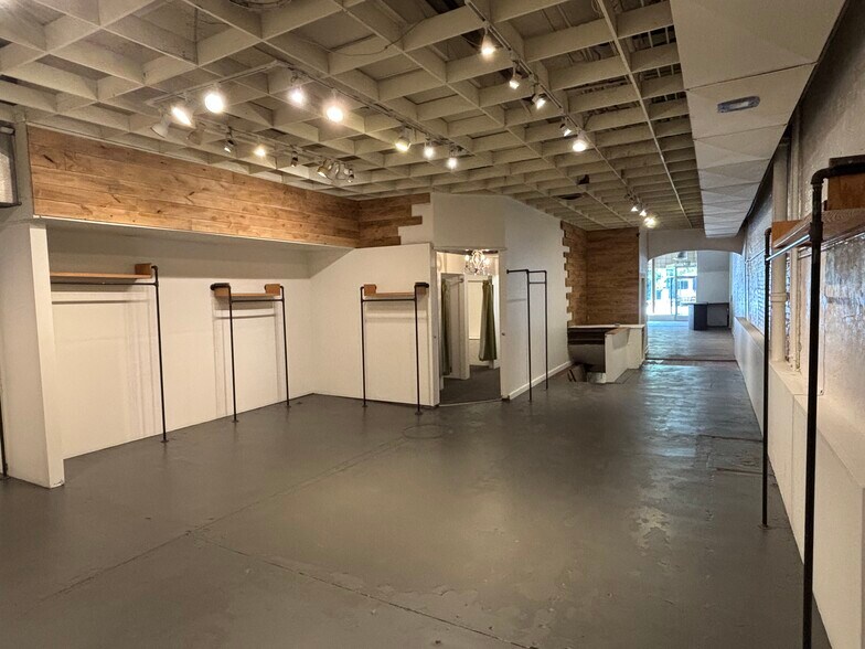 More Photos Of 56 S Broadway, Denver Storefront For Lease