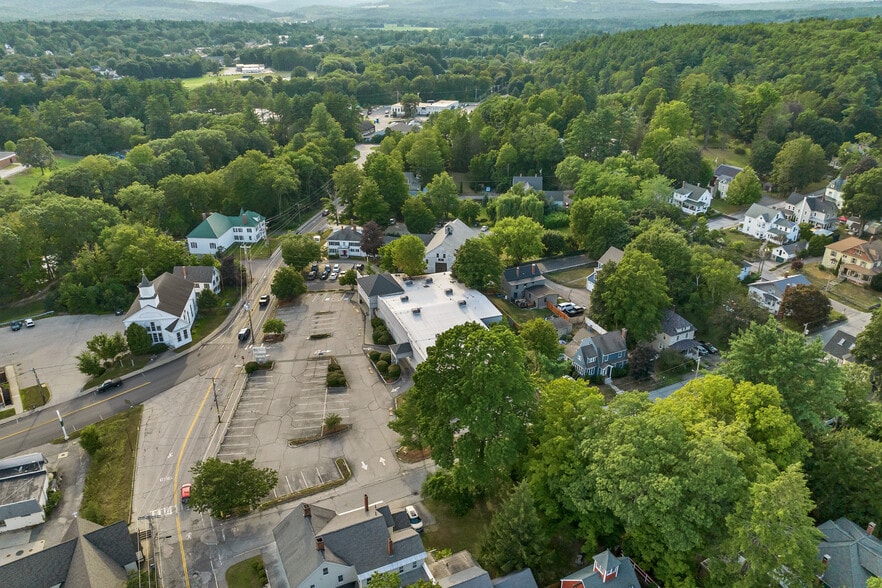 More Photos Of 15 Mont Vernon St, Milford Freestanding For Lease