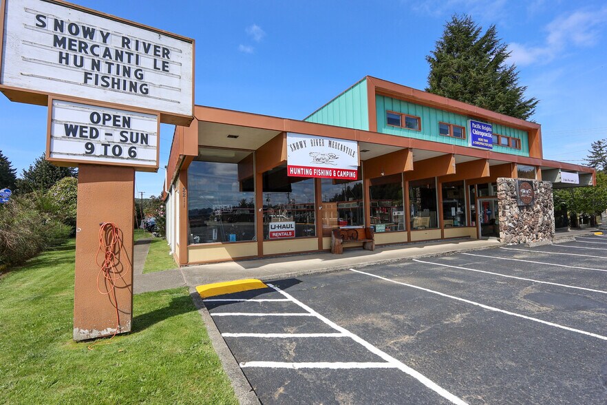 More Photos Of 2133 Winchester ave, Reedsport Freestanding For Sale
