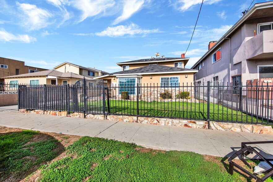 More Photos Of 4351 W 142nd St, Hawthorne Apartments For Sale