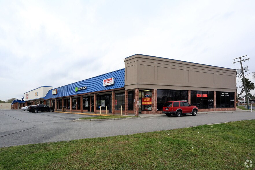 Primary Photo Of 3100-3120 High St, Portsmouth General Retail For Lease