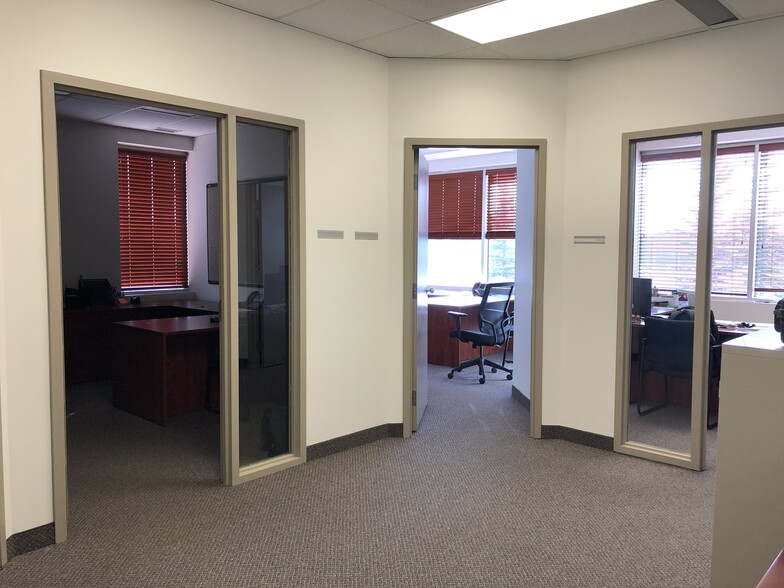 More Photos Of 11979 40th St SE, Calgary Warehouse For Lease