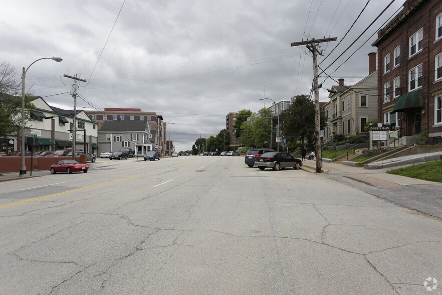 More Photos Of 31 S Main St, Concord General Retail For Sale