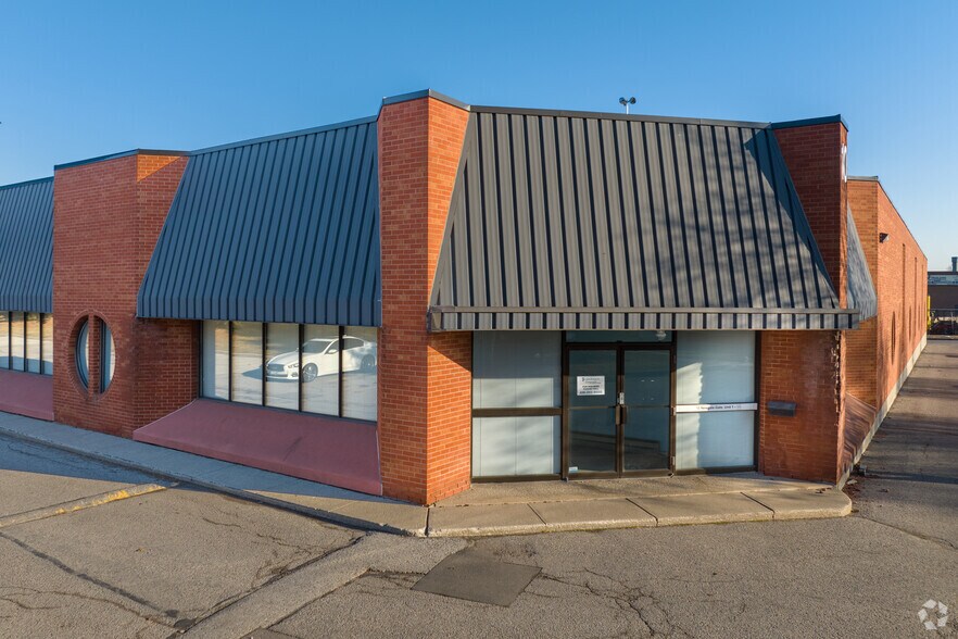 More Photos Of 10 Newgale Gate, Toronto Warehouse For Lease