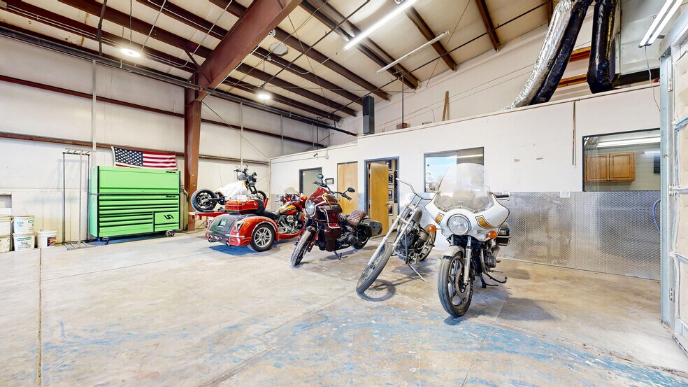 More Photos Of 8017 S 1st St, Wellington Warehouse For Sale